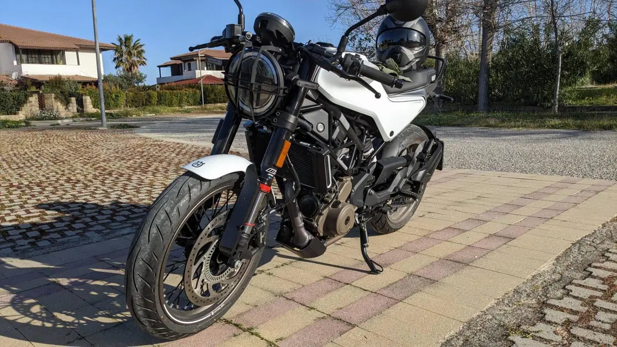 Husqvarna Vitpilen 401 (2021 - 23)  (8)