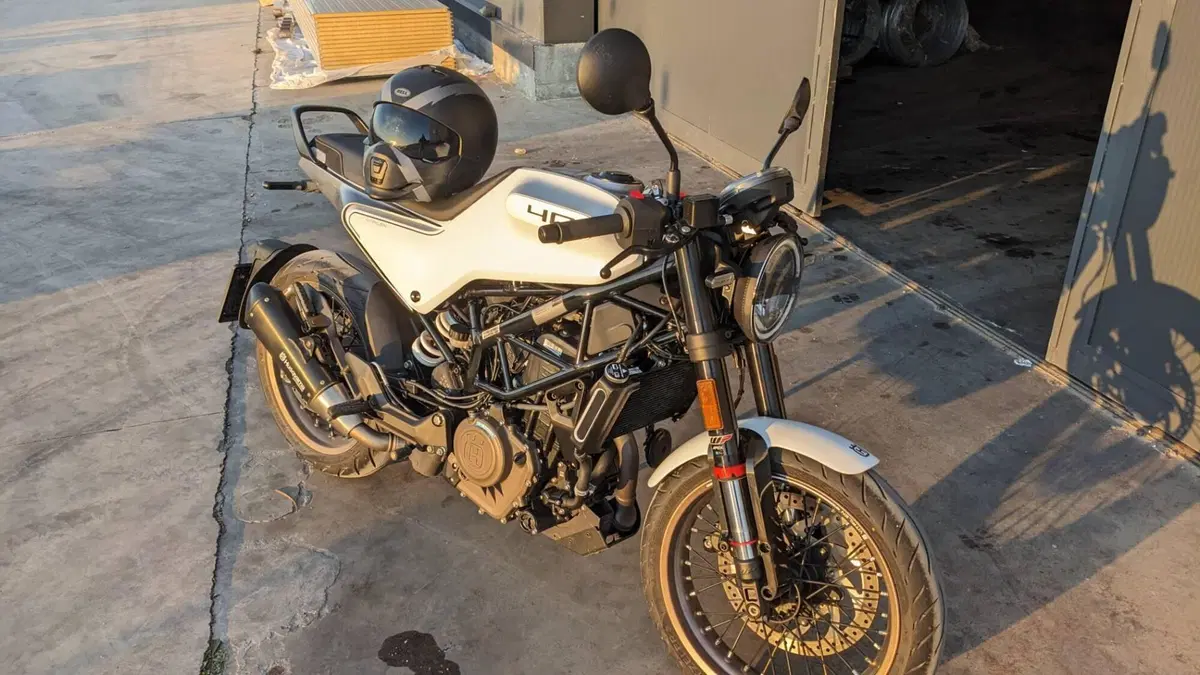 Husqvarna Vitpilen 401 (2021 - 23)  (14)