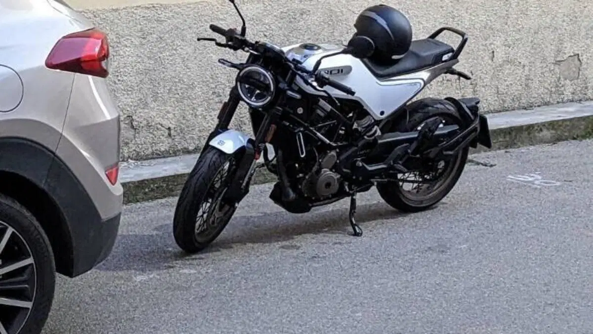 Husqvarna Vitpilen 401 (2021 - 23)  (16)