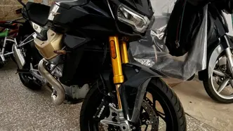 Moto Guzzi V100 Mandello S (2022 - 24) usata