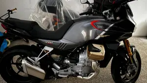 Moto Guzzi V100 Mandello S (2022 - 24)  (3)