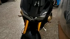 Moto Guzzi V100 Mandello S (2022 - 24)  (5)