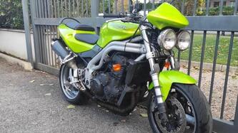 Triumph Speed Triple 955i epoca