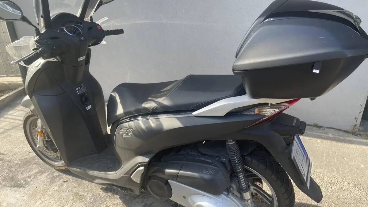 Honda SH 300 i ABS (2016 - 20)  (4)