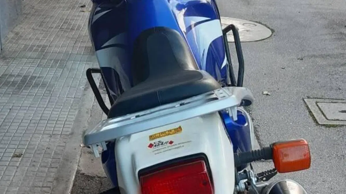 Honda Africa Twin XRV 750 (1996 - 02)  (4)