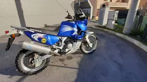 Honda Africa Twin XRV 750 (1996 - 02)  (7)