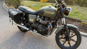 Triumph Bonneville 800 (2002 - 07) usata