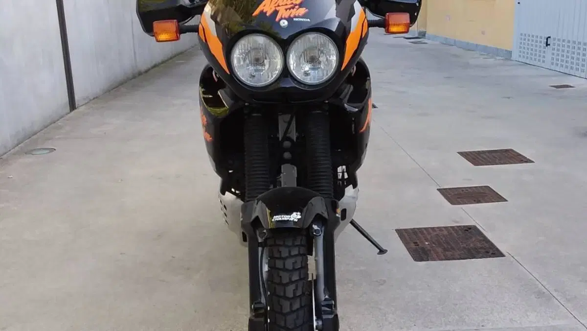 Honda   (2)