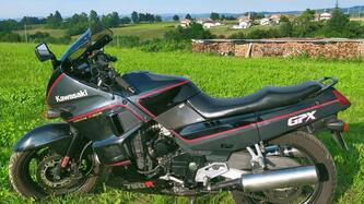 Kawasaki GPX 750R epoca