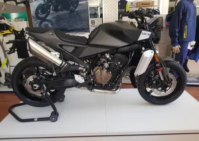 Husqvarna Svartpilen 801 (2024 - 26) - Annuncio 9475932