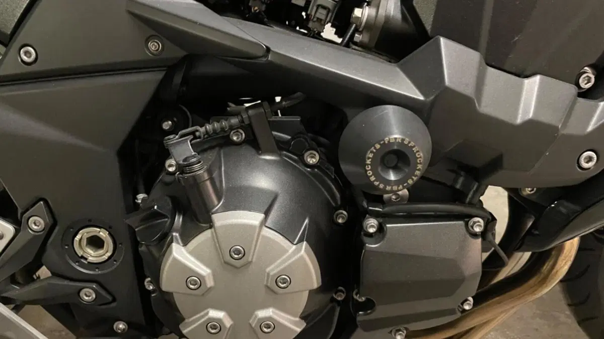 Kawasaki Z 1000 (2007 - 09)  (2)