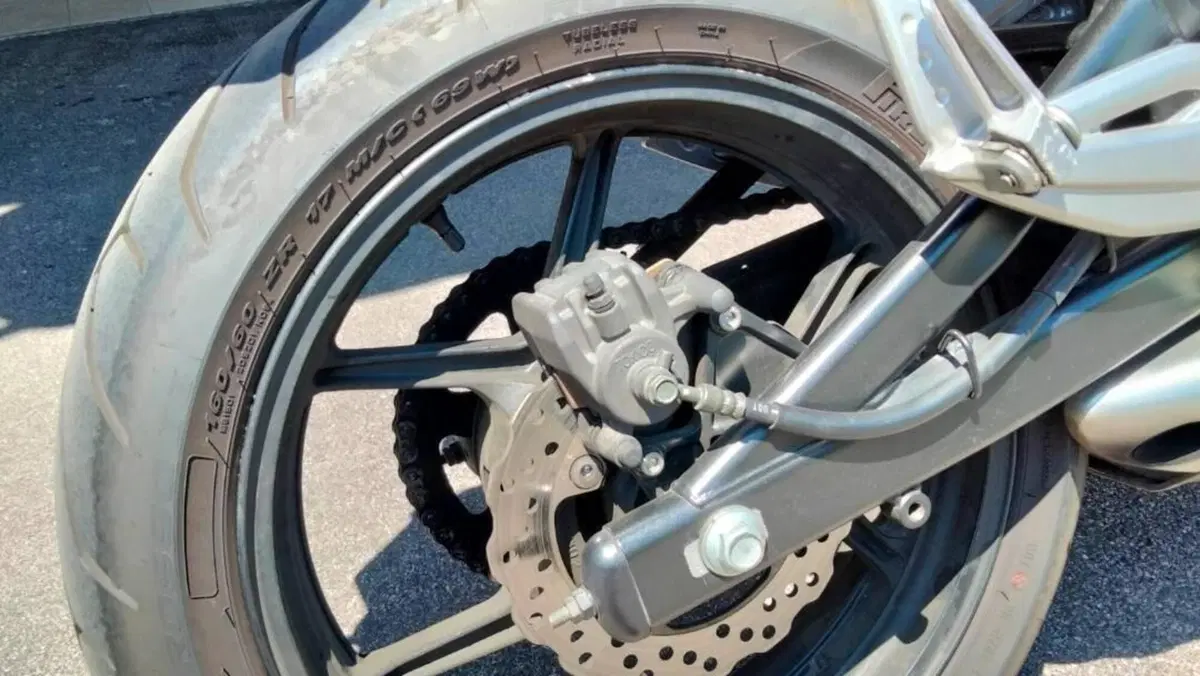 Kawasaki ER-6N (2006 - 09)  (5)
