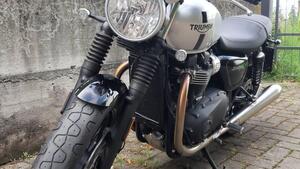 Triumph Street Twin 900 (2017 - 18) 