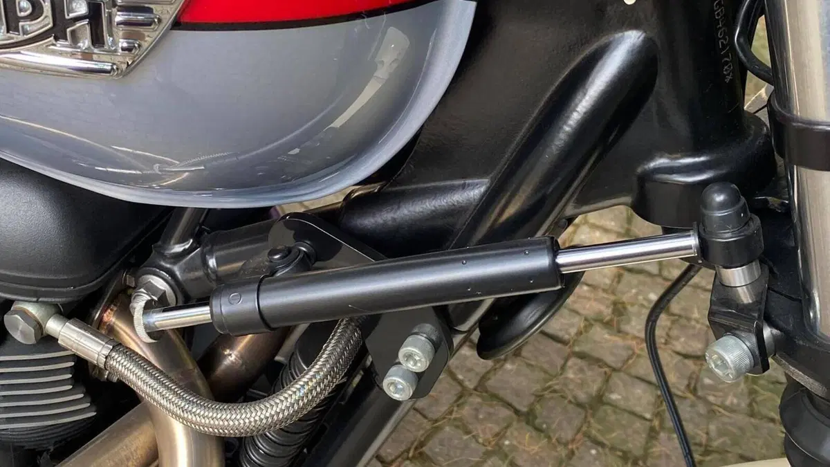 Triumph Scrambler (2006 - 17)  (8)