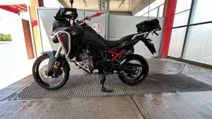 Honda Africa Twin CRF 1100L DCT (2020 - 21)  (3)
