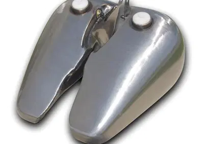 Serbatoio benzina 3,5 galloni Fatbob tappi a vite  - Annuncio 8550587