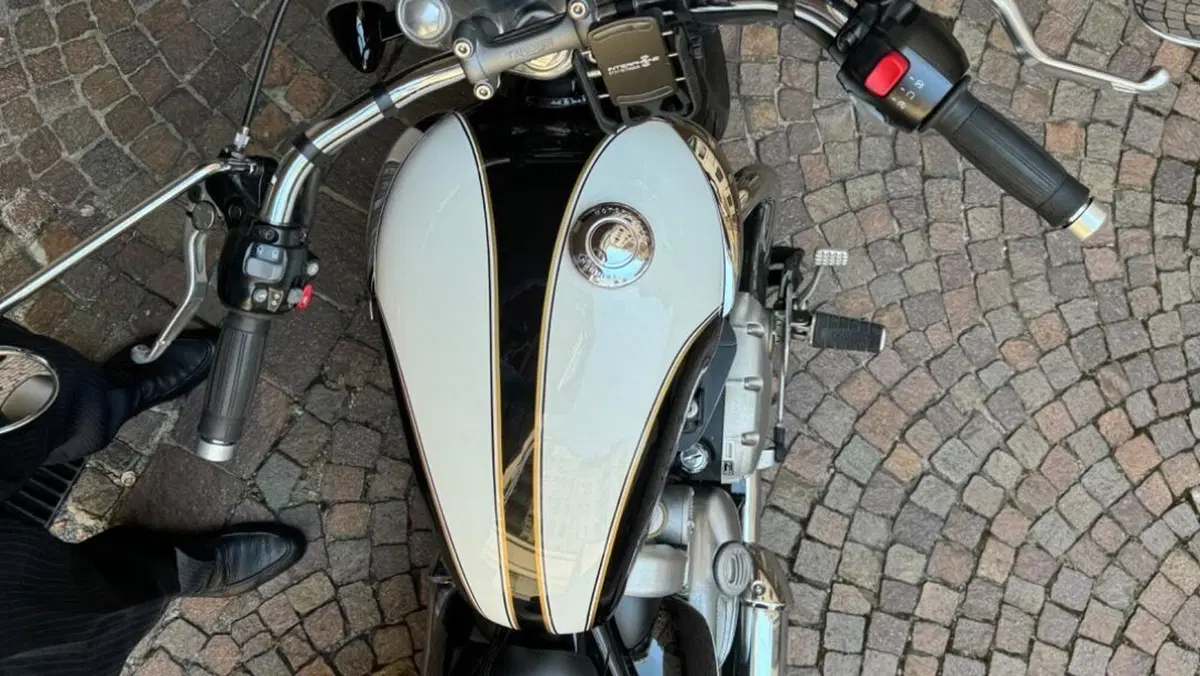 Triumph Speedmaster 865 (2010 - 17)  (4)