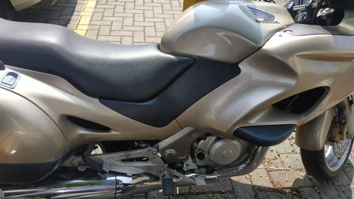 Honda Deauville 650 (1998 - 01) 