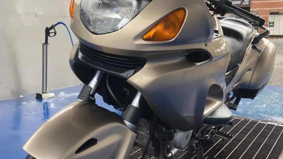 Honda Deauville 650 (1998 - 01)  (2)