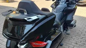 Honda GL 1800 Gold Wing Tour (2020)  (3)