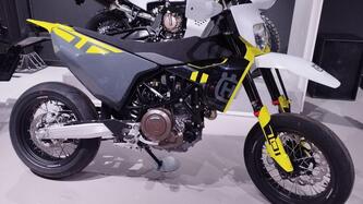 Husqvarna 701 Supermoto (2023 - 24) nuova