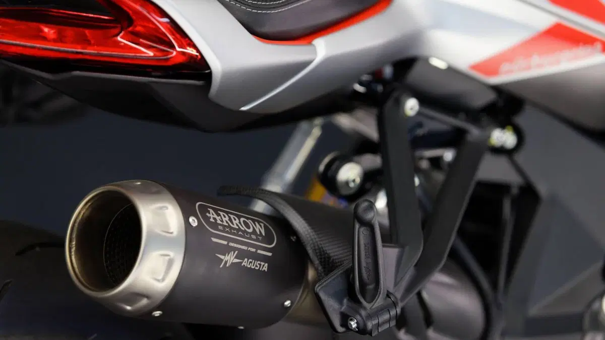 MV Agusta Brutale 1000 Nurburgring (2021 - 23)  (2)