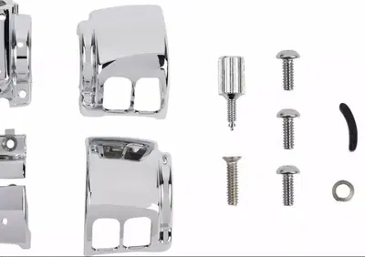 Alloggiamento interruttori cromati per Softail dal Drag Specialties - Annuncio 9505657