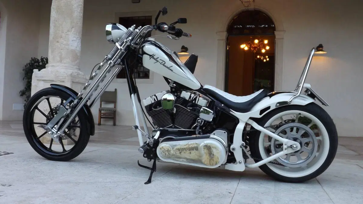 Harley-Davidson 1450 Deluxe (2005 - 06) - FLSTNI 