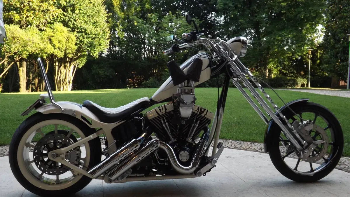 Harley-Davidson 1450 Deluxe (2005 - 06) - FLSTNI  (4)