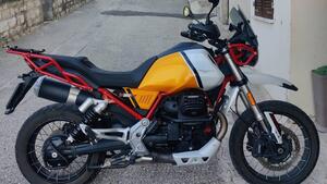 Moto Guzzi V85 TT Evocative Graphics (2021 - 23) 