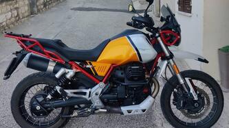 Moto Guzzi V85 TT Evocative Graphics (2021 - 23) usata