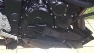 Suzuki GSR 750 (2010 - 15)  (9)
