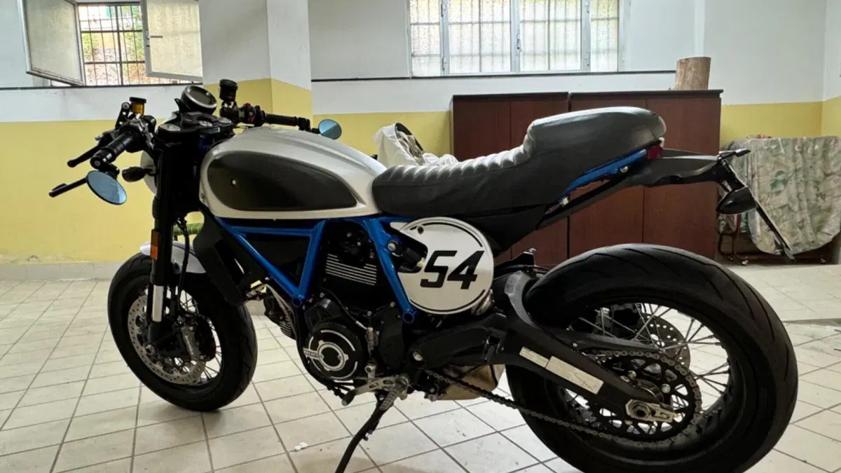 Ducati Scrambler 800 Cafè Racer (2017 - 21)  (2)