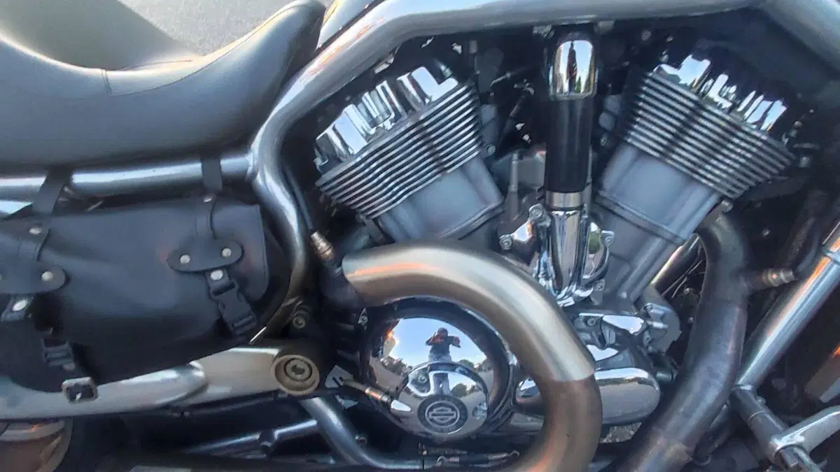 Harley-Davidson 1250 V-Rod (2008 - 12) - VRSCAW  (9)
