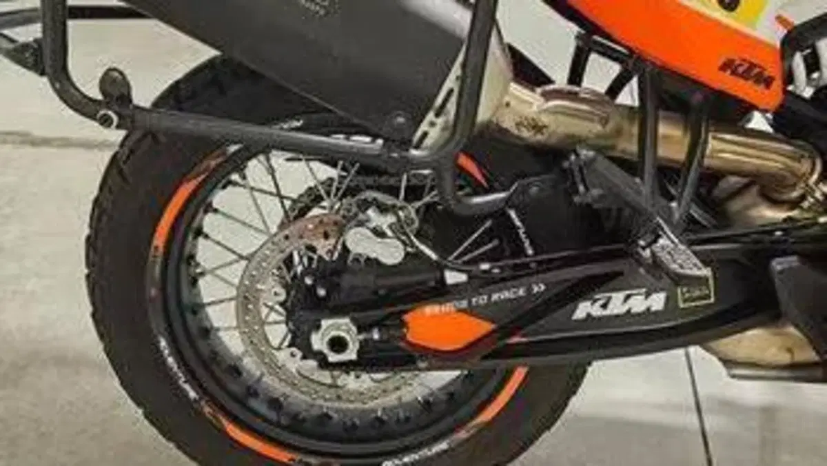 KTM 890 Adventure (2022)  (2)
