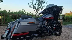 Harley-Davidson 117 Street Glide (2018 - 20) - FLHXSE 
