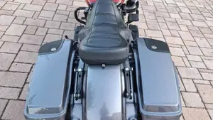 Harley-Davidson 117 Street Glide (2018 - 20) - FLHXSE  (8)