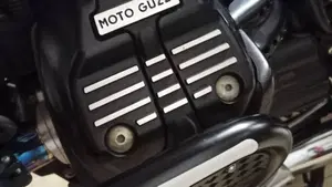 Moto Guzzi V9 Roamer (2016 - 18)  (10)