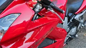 Honda VFR 800 (2002 - 05) 