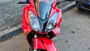 Honda VFR 800 (2002 - 05)  (4)