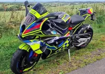 Ecco il nuovo bolide della Polizia inglese: una BMW M 1000 RR da più di 30.000€ [GALLERY]