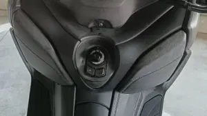 Yamaha X-Max 300 ABS (2017 - 20)  (14)