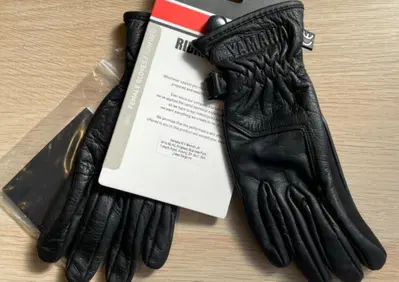 GUANTI IN PELLE YAMAHA PER MOTO - Annuncio 9522519