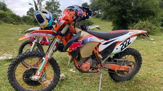 KTM EXC 250 F Six Days (2016) usata