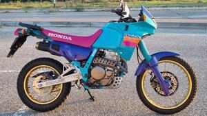Honda NX 650 Dominator (1988 - 90) 