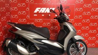 Piaggio Beverly 300 Hpe (2021) usata