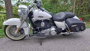 Harley-Davidson 103 Road King Classic (2014 - 16) - FLHRC 