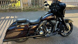 Harley-Davidson 1690 Street Glide (2011 - 13) - FLHX usata