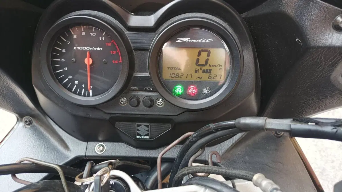 Suzuki GSF 650 Bandit S (2005 - 06)  (9)