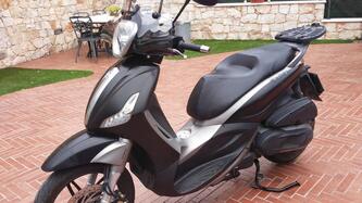 Piaggio Beverly 350 SportTouring ie ABS (2011 - 17) usata